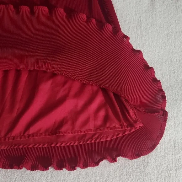 VICI WOMEN'S DREES SIZE SMALL.  COLOR RED - VINE. - Picture 6 of 9